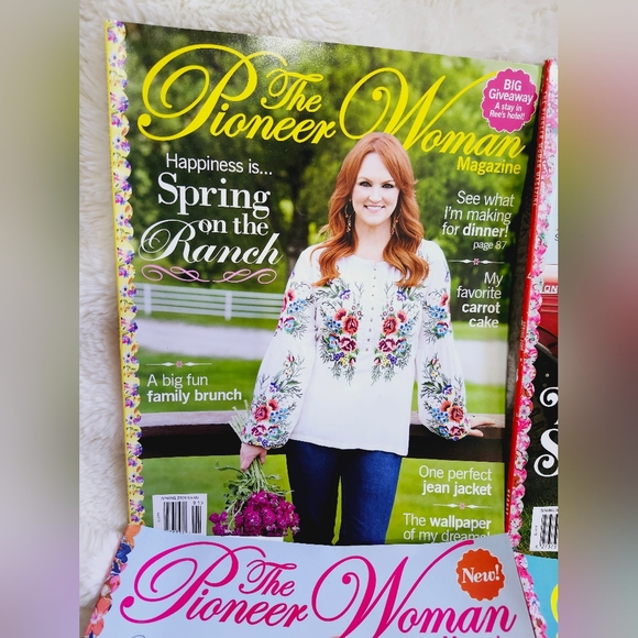 The Pioneer Woman Magazine 6 issues. Tons Of Recipes. - Picture 3 of 9